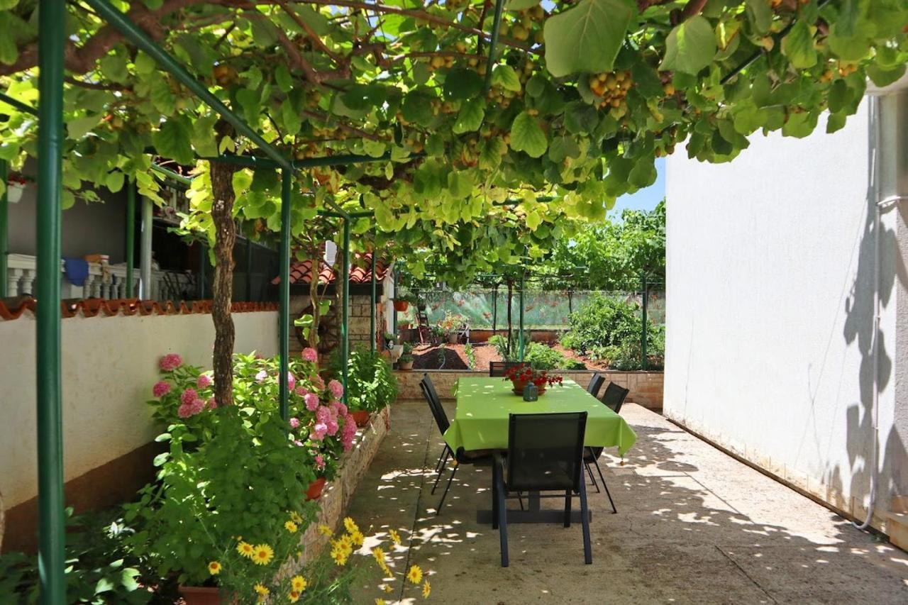 Ferienwohnung Apartman Slavko Tar-Vabriga Exterior foto